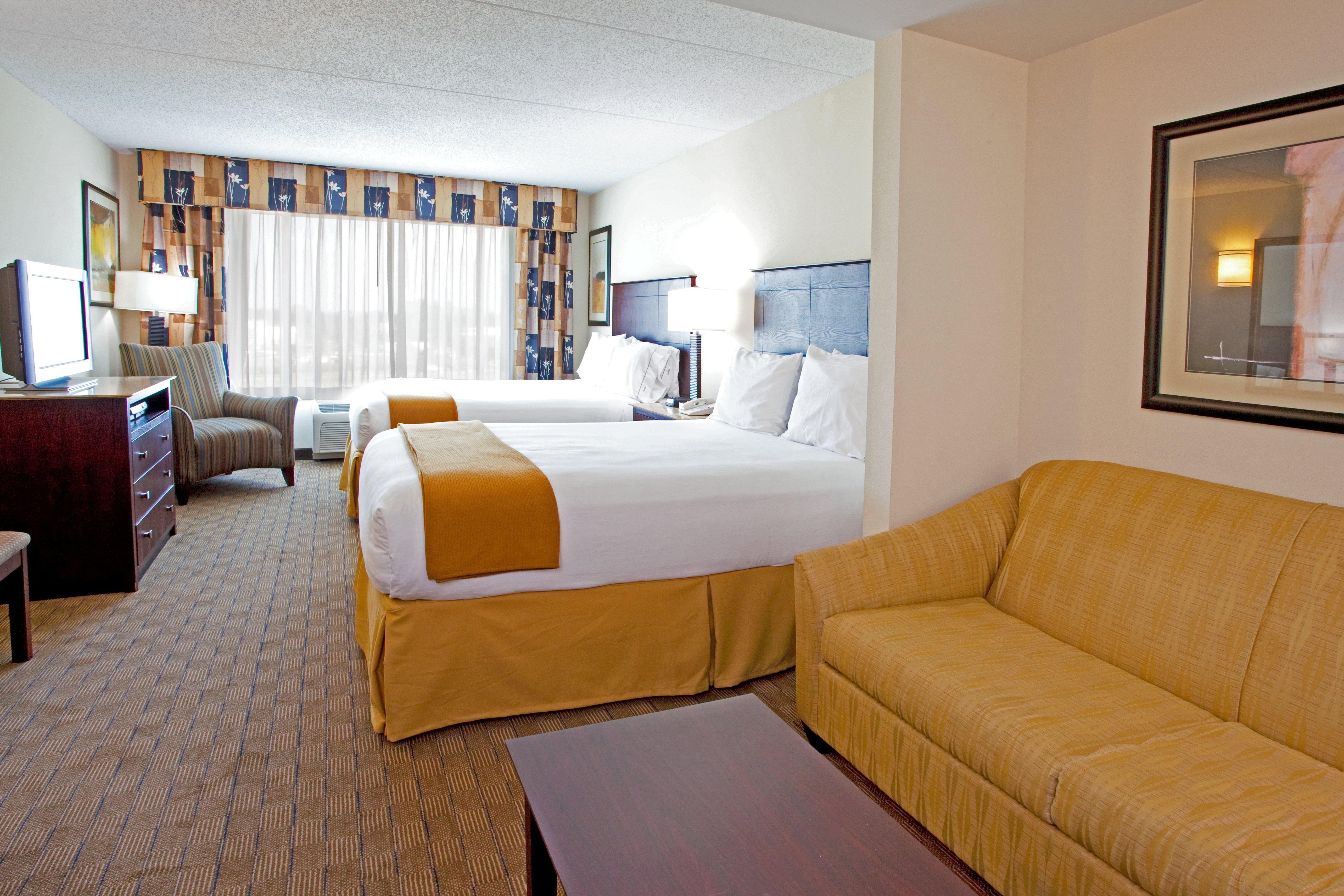 Holiday Inn Express & Suites Columbus At Northlake By Ihg Exterior photo