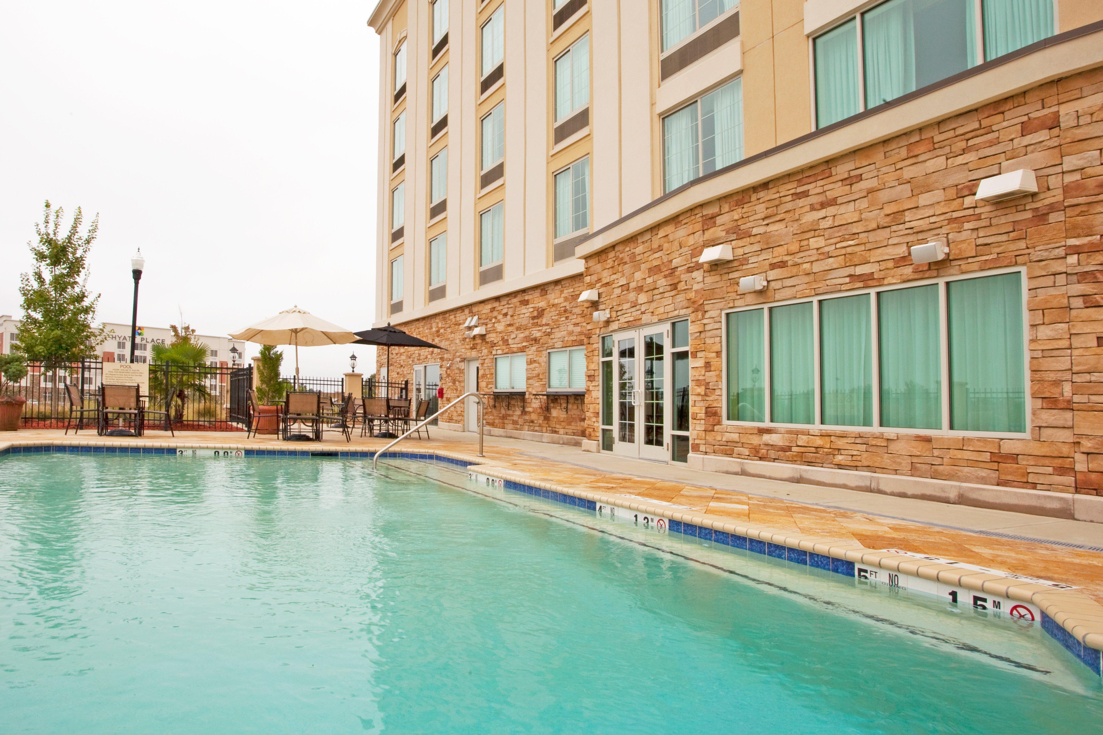 Holiday Inn Express & Suites Columbus At Northlake By Ihg Exterior photo