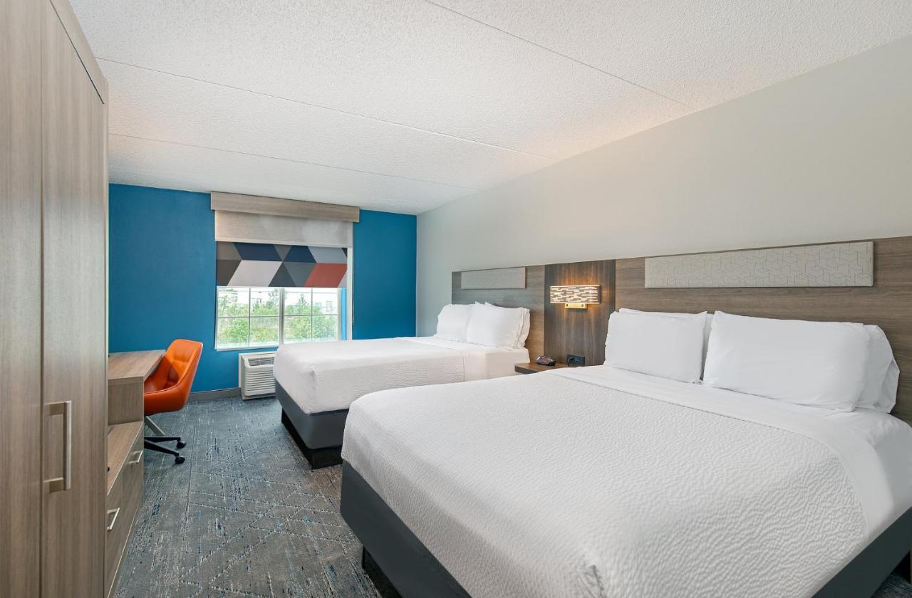 Holiday Inn Express & Suites Columbus At Northlake By Ihg Exterior photo