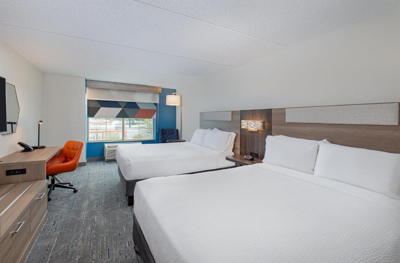Holiday Inn Express & Suites Columbus At Northlake By Ihg Exterior photo
